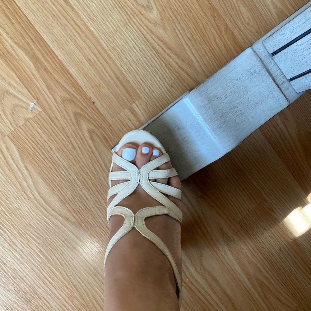 Jessica Simpson heels - Picture 3 of 4
